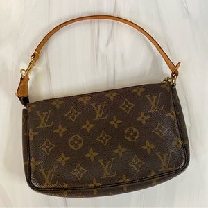 Louis Vuitton Monogram Pochette Accessoires Shoulder Bag